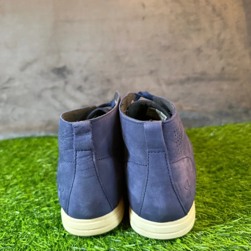 Under Armour Street Encounter Mid Navy Blue Chukka Sneaker‎ Boots Youth size 5.5